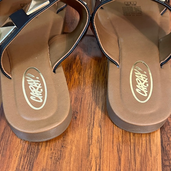 Caray! Black Slide Sandals – Size‎ 6, Gold Pyramid Studs, Made in Mexico - Picture 5 of 7